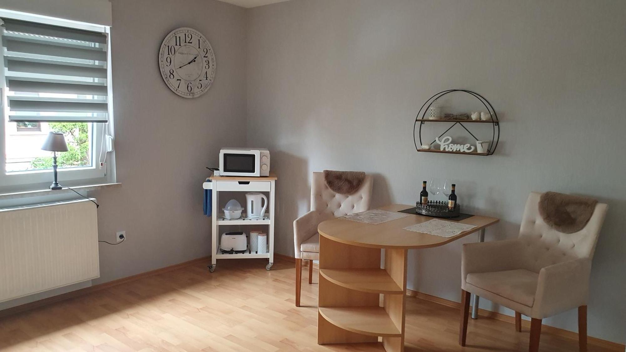 Pees Apartment *